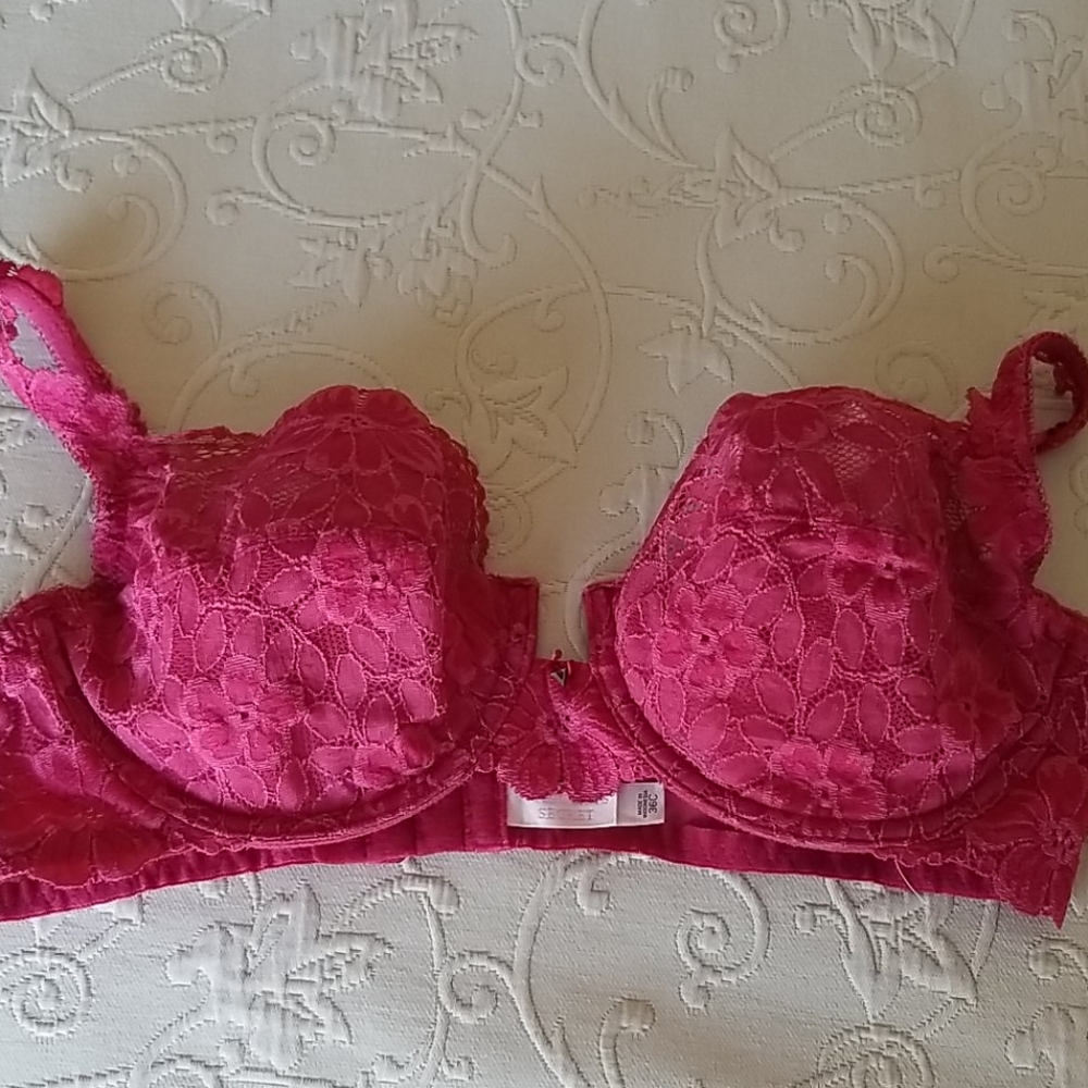 Victoria Secret 36C pink lacy bra